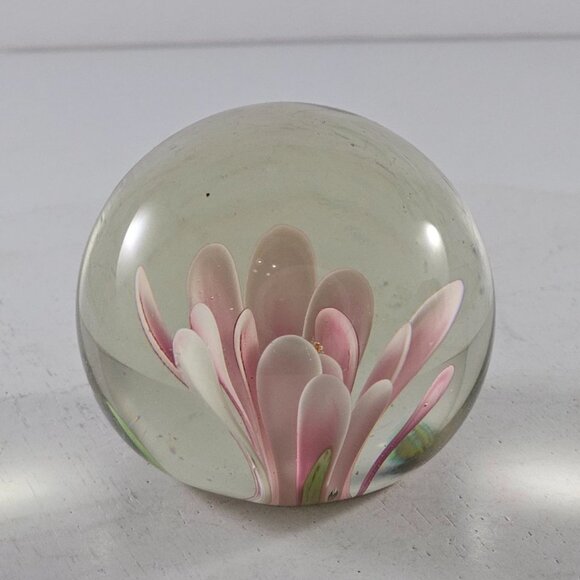 Vintage Art Glass Pink Flower Paperweight Small 2" - Picture 4 of 8
